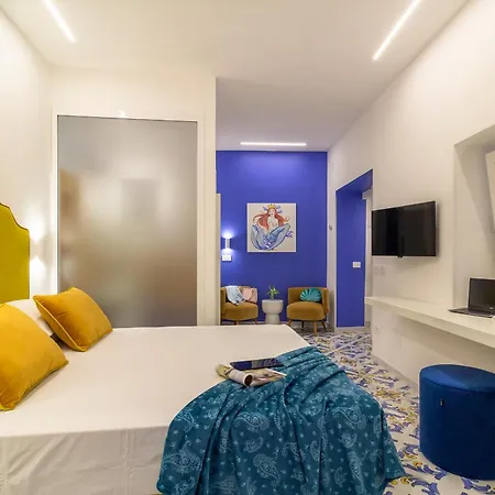 Vivaldo Fuoro Leucosia - Boutique In The Heart Of *
