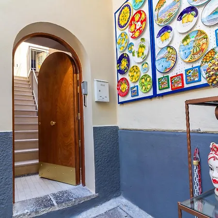 Vivaldo Fuoro Leucosia - Boutique In The Heart Of *
